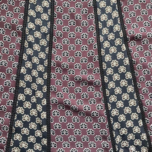 LOFT Floral Patterned Camisole - Burgundy and Navy - Picture 3 of 4